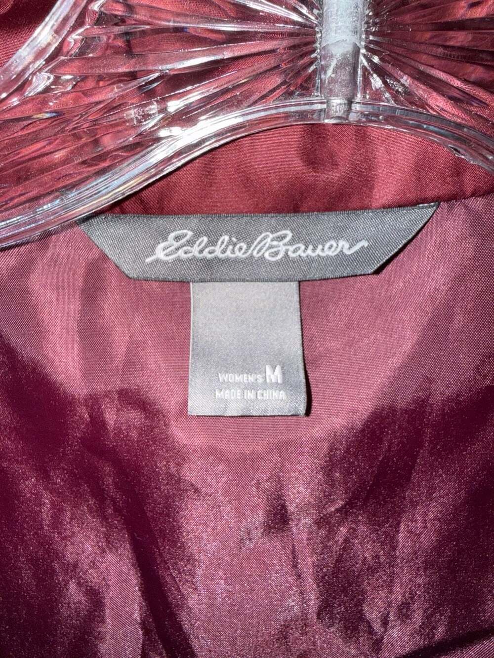 Eddie Bauer Women's Quilted Lightweight Zip-Up Jacket in Burgundy - Picture 5 of 8
